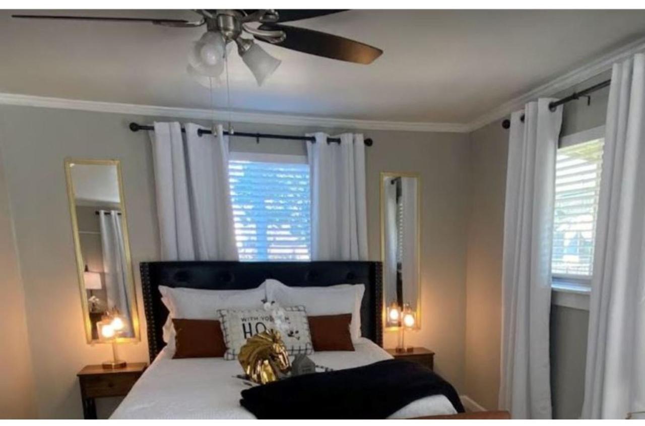 Stunning Cozy Downtown Guesthouse San Antonio Exterior photo